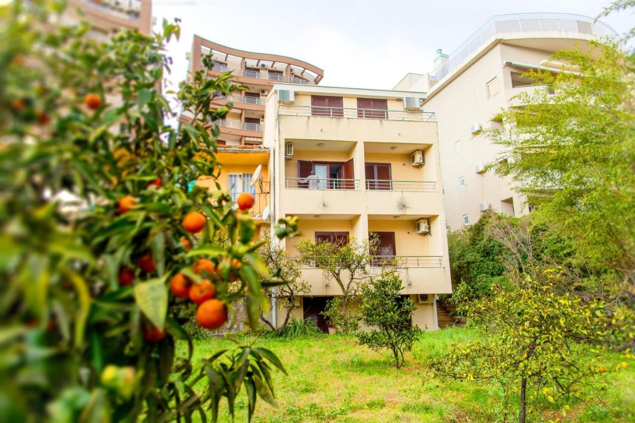 Guest House Mandarina Budva Exterior photo